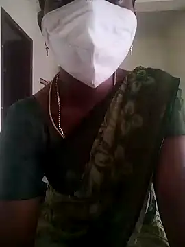 Snapshot of Preethytamilsexy chatting on 02-20-25, 04:28 Preethytamilsexy online show from 02-20-25, 04:28