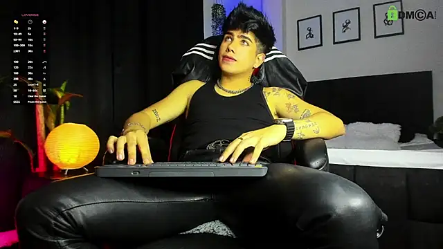 LyleBennett  online show from 06-02-26, 02:13
