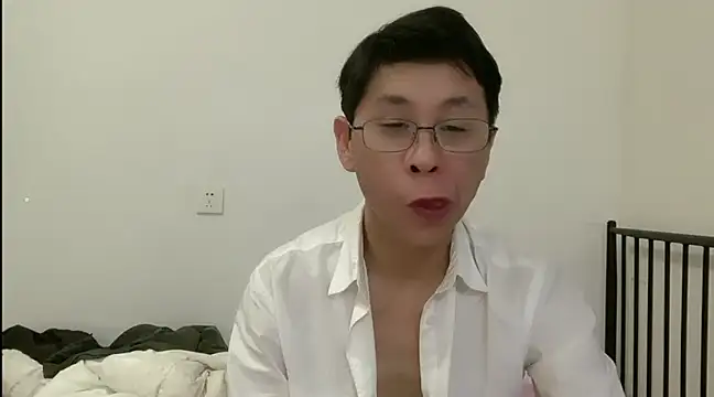 Snapshot of TGH521 chatting on 01-08-25, 03:51 TGH521 online show from 01-08-25, 03:51