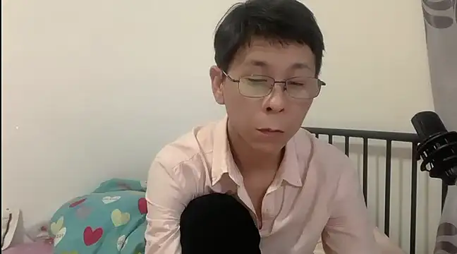 Snapshot of TGH521 chatting on 01-09-25, 01:24 TGH521 online show from 01-09-25, 01:24