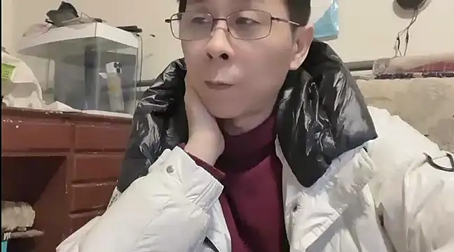 Snapshot of TGH521 chatting on 01-17-25, 11:38 TGH521 online show from 01-17-25, 11:38