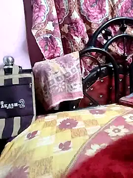 BERRY 00 online show from 04-17-26, 05:49