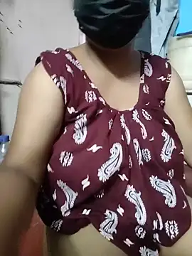 Snapshot of BERRY_00 chatting on 05-20-26, 11:44 BERRY 00 online show from 05-20-26, 11:44