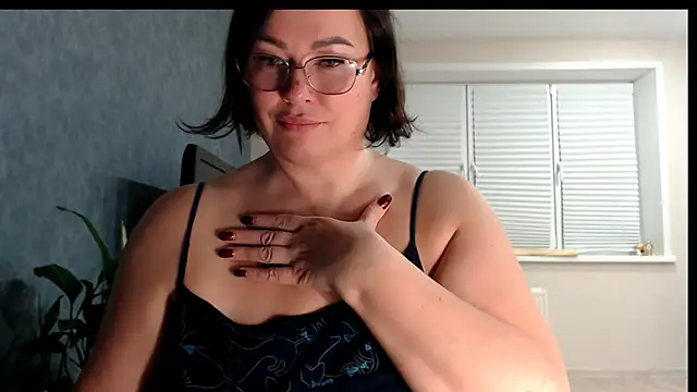 Nora Star online show from 01-12-26, 08:14