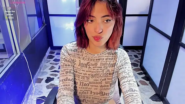 Snapshot of AlliceRosero chatting on 02-25-25, 05:19 AlliceRosero online show from 02-25-25, 05:19