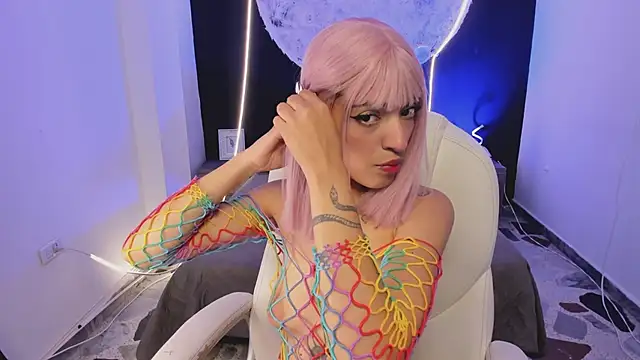 Snapshot of AlliceRosero chatting on 09-23-25, 04:04 AlliceRosero online show from 09-23-25, 04:04