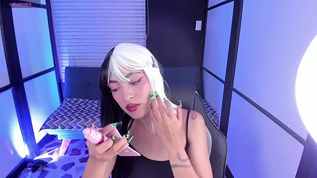 Snapshot of AlliceRosero chatting on 11-04-25, 09:03 AlliceRosero online show from 11-04-25, 09:03