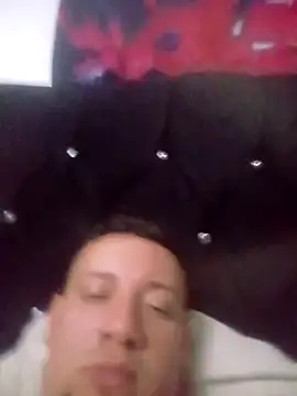 Snapshot of milerotismo chatting on 02-21-25, 03:12 milerotismo online show from 02-21-25, 03:12