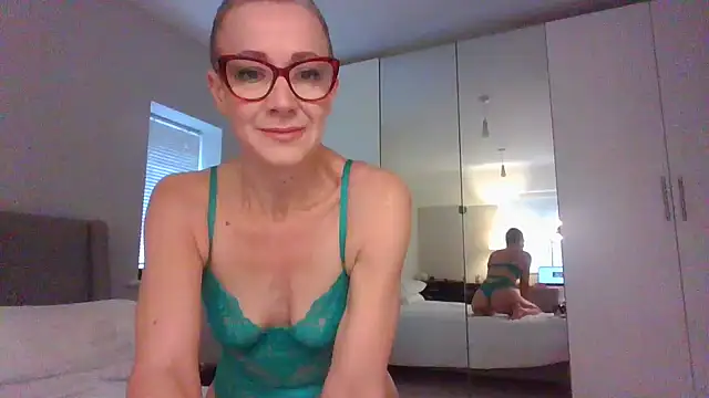 ELEGANT-ARIA36 online show from 12-18-24, 11:13