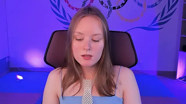 Snapshot of VivienLeeigh chatting on 12-08-24, 12:08 VivienLeeigh online show from 12-08-24, 12:08