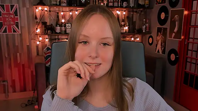 Snapshot of VivienLeeigh chatting on 12-24-24, 07:22 VivienLeeigh online show from 12-24-24, 07:22