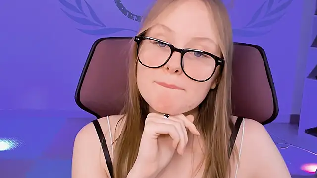 Snapshot of VivienLeeigh chatting on 01-12-25, 03:14 VivienLeeigh online show from 01-12-25, 03:14