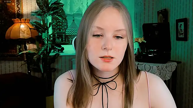 Snapshot of VivienLeeigh chatting on 01-26-25, 09:08 VivienLeeigh online show from 01-26-25, 09:08