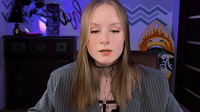 Snapshot of VivienLeeigh chatting on 02-23-25, 03:18 VivienLeeigh online show from 02-23-25, 03:18