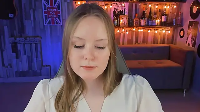 Snapshot of VivienLeeigh chatting on 02-28-25, 04:20 VivienLeeigh online show from 02-28-25, 04:20