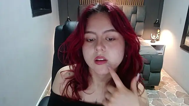 Snapshot of crimson_tati_ chatting on 12-07-24, 03:25 crimson tati  online show from 12-07-24, 03:25