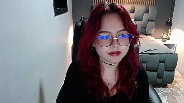 Snapshot of crimson_tati_ chatting on 12-11-24, 09:09 crimson tati  online show from 12-11-24, 09:09