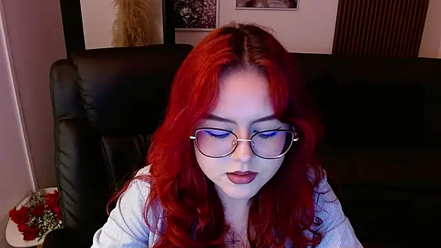 Snapshot of crimson_tati_ chatting on 02-23-25, 04:24 crimson tati  online show from 02-23-25, 04:24