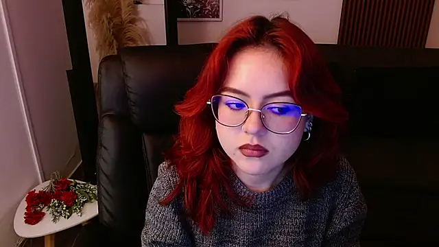 Snapshot of crimson_tati_ chatting on 02-25-25, 03:20 crimson tati  online show from 02-25-25, 03:20