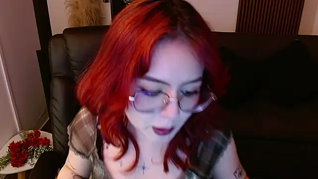 Snapshot of crimson_tati_ chatting on 03-01-25, 06:24 crimson tati  online show from 03-01-25, 06:24