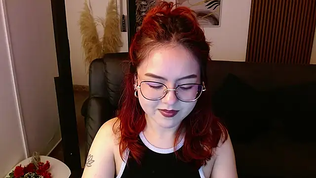 Snapshot of crimson_tati_ chatting on 03-02-25, 07:10 crimson tati  online show from 03-02-25, 07:10