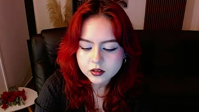 Snapshot of crimson_tati_ chatting on 03-06-25, 03:46 crimson tati  online show from 03-06-25, 03:46