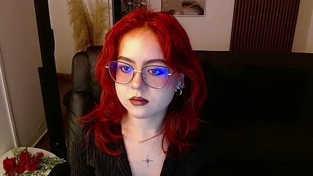 Snapshot of crimson_tati_ chatting on 03-13-25, 04:05 crimson tati  online show from 03-13-25, 04:05