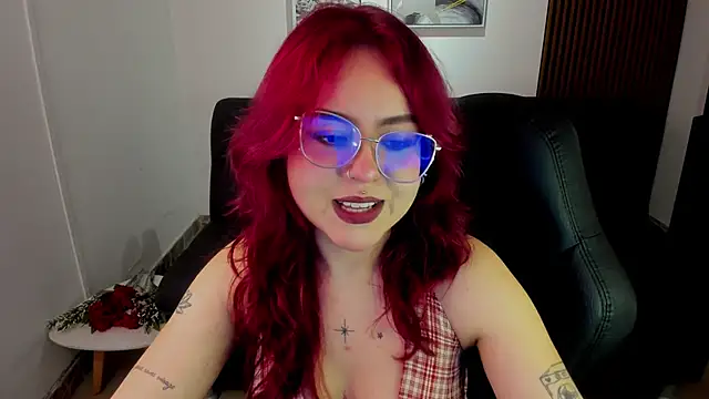 Snapshot of crimson_tati_ chatting on 09-09-25, 04:56 crimson tati  online show from 09-09-25, 04:56