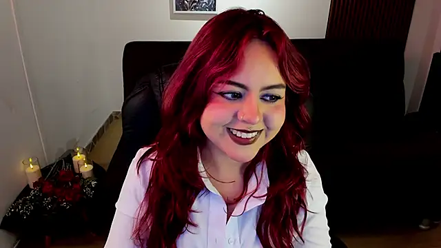 Snapshot of crimson_tati_ chatting on 10-10-25, 04:22 crimson tati  online show from 10-10-25, 04:22