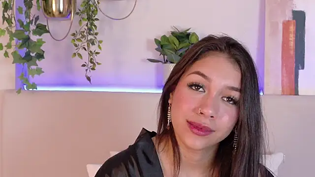 Snapshot of MiaOconner chatting on 01-20-25, 05:48 MiaOconner online show from 01-20-25, 05:48