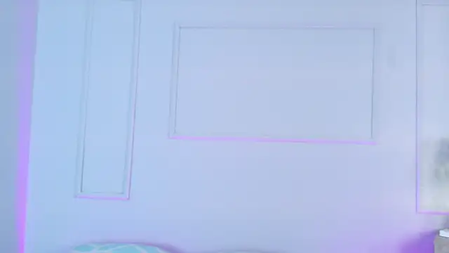 Snapshot of MiaOconner chatting on 10-08-25, 07:33 MiaOconner online show from 10-08-25, 07:33