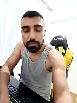 Snapshot of SertSikici022 chatting on 12-02-24, 06:32 SertSikici022 online show from 12-02-24, 06:32