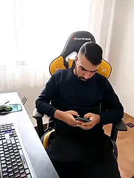 Snapshot of SertSikici022 chatting on 12-03-24, 08:38 SertSikici022 online show from 12-03-24, 08:38