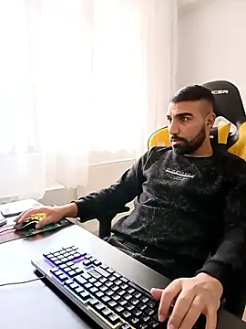 Snapshot of SertSikici022 chatting on 12-05-24, 08:44 SertSikici022 online show from 12-05-24, 08:44