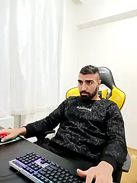 Snapshot of SertSikici022 chatting on 12-05-24, 04:34 SertSikici022 online show from 12-05-24, 04:34