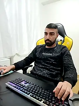 Snapshot of SertSikici022 chatting on 12-07-24, 06:37 SertSikici022 online show from 12-07-24, 06:37