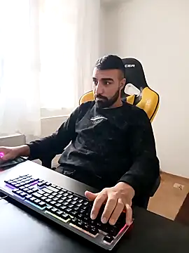 Snapshot of SertSikici022 chatting on 12-08-24, 08:41 SertSikici022 online show from 12-08-24, 08:41