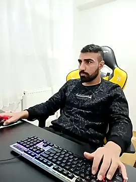 Snapshot of SertSikici022 chatting on 12-08-24, 03:02 SertSikici022 online show from 12-08-24, 03:02