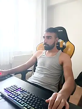 Snapshot of SertSikici022 chatting on 12-09-24, 01:24 SertSikici022 online show from 12-09-24, 01:24