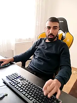 Snapshot of SertSikici022 chatting on 12-10-24, 11:43 SertSikici022 online show from 12-10-24, 11:43