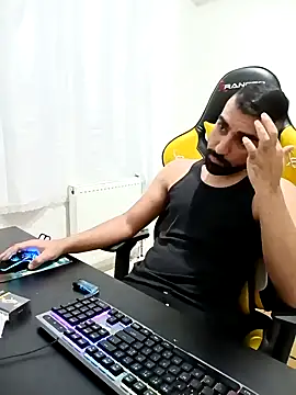 Snapshot of SertSikici022 chatting on 12-16-24, 05:43 SertSikici022 online show from 12-16-24, 05:43