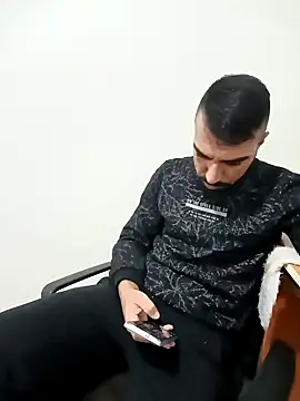 Snapshot of SertSikici022 chatting on 12-19-24, 05:18 SertSikici022 online show from 12-19-24, 05:18