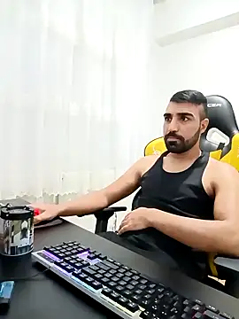 Snapshot of SertSikici022 chatting on 12-26-24, 04:36 SertSikici022 online show from 12-26-24, 04:36