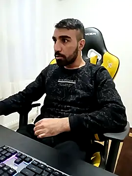 Snapshot of SertSikici022 chatting on 02-23-25, 03:18 SertSikici022 online show from 02-23-25, 03:18