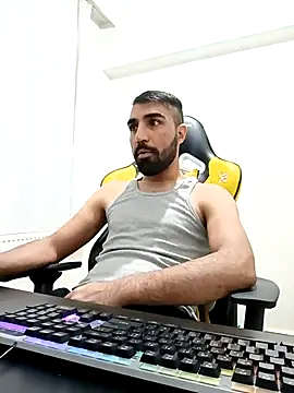 Snapshot of SertSikici022 chatting on 02-24-25, 07:09 SertSikici022 online show from 02-24-25, 07:09