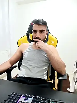 Snapshot of SertSikici022 chatting on 02-24-25, 10:14 SertSikici022 online show from 02-24-25, 10:14