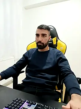 Snapshot of SertSikici022 chatting on 02-26-25, 12:16 SertSikici022 online show from 02-26-25, 12:16