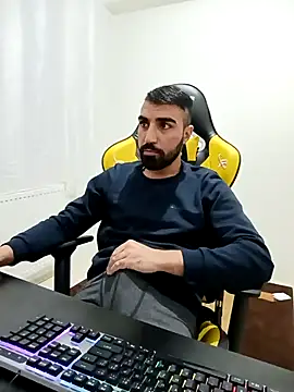 Snapshot of SertSikici022 chatting on 02-26-25, 06:43 SertSikici022 online show from 02-26-25, 06:43