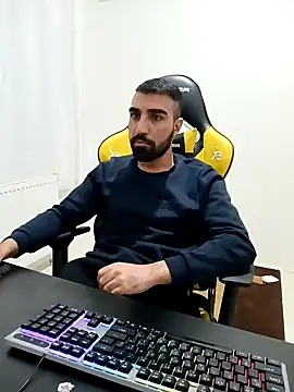 Snapshot of SertSikici022 chatting on 02-27-25, 12:54 SertSikici022 online show from 02-27-25, 12:54