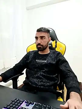 Snapshot of SertSikici022 chatting on 03-17-25, 09:13 SertSikici022 online show from 03-17-25, 09:13